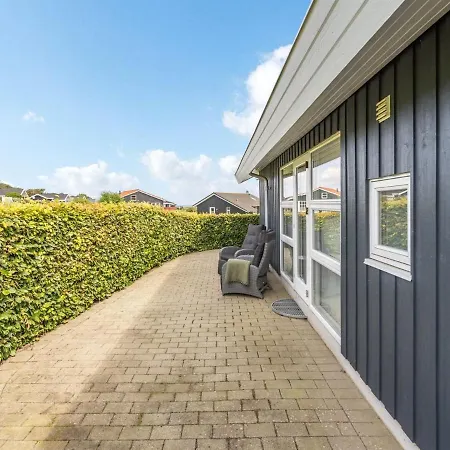 Deline - 250m From The Sea By Interhome